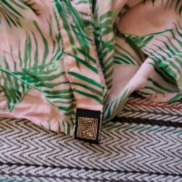 LuLaRoe Top Size Small - Picture 4 of 4